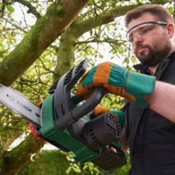 Tronçonneuse sans fil Bosch Universalchain 18 - Tronçonneuse à chaîne sans fil - 18 V Li-ion – Machine seule - 06008B8001 -Jardinage Soldes 8cfecdbe8b5e1dab71b1dd0469b23869 1